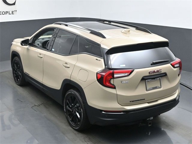Used 2023 GMC Terrain SLT w/ Elevation Edition image 40