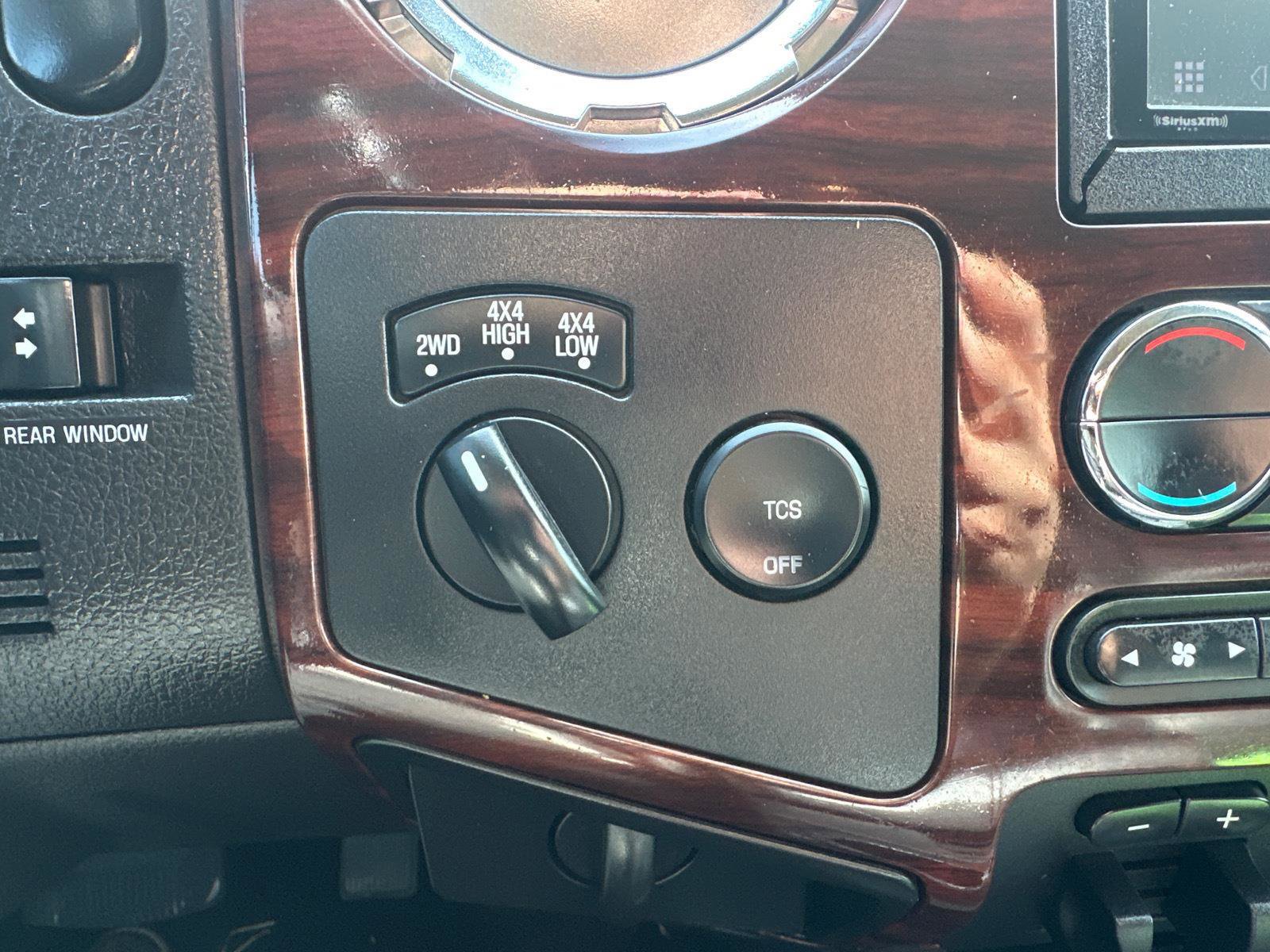 Used 2010 Ford F250 Lariat AWD/4WD image 8