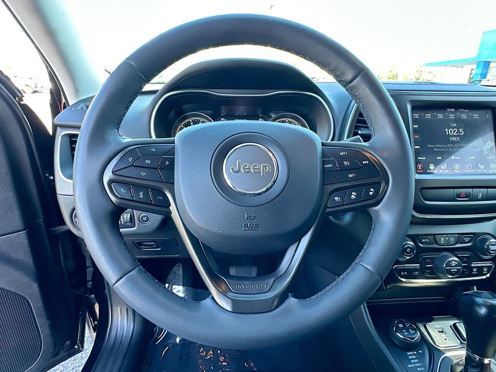 Used 2022 Jeep Cherokee Trailhawk w/ Technology Group B image 12