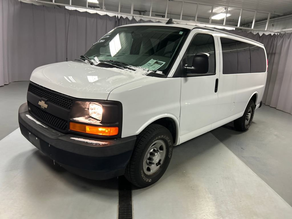Used 2017 Chevrolet Express 2500 LS video 3
