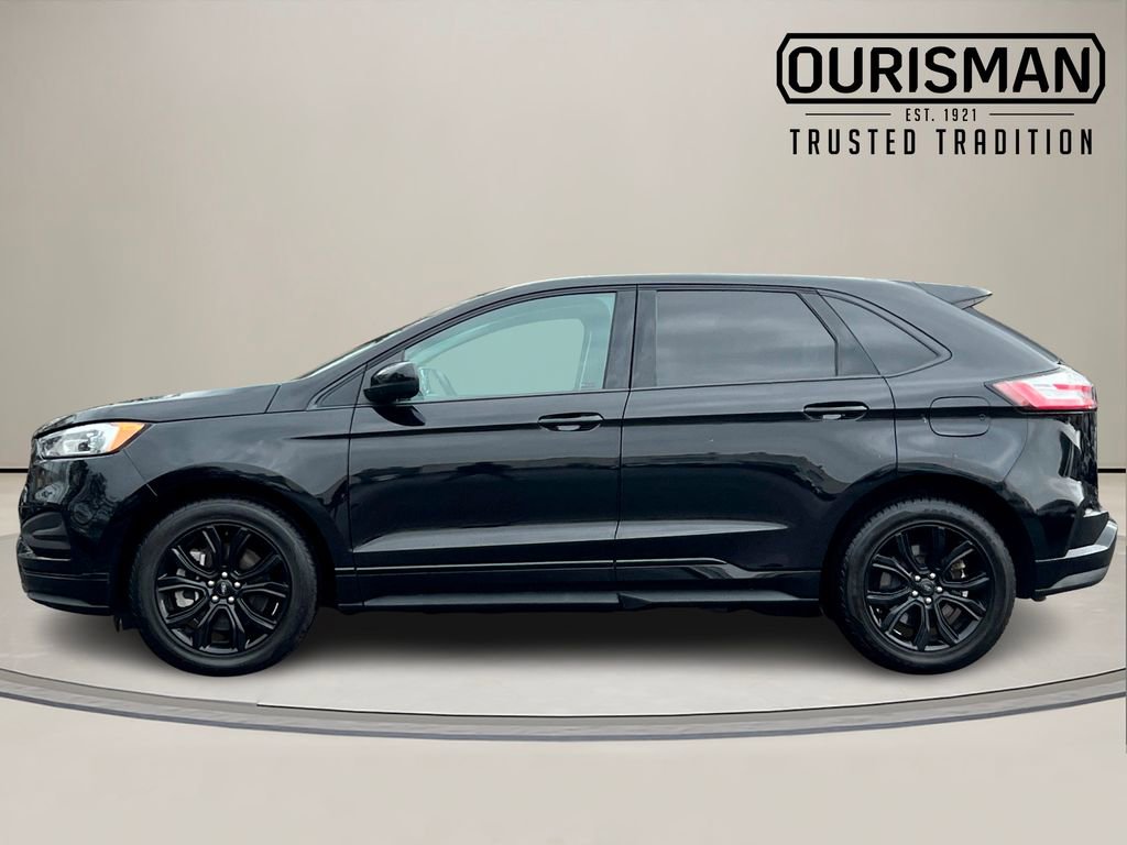 Used 2022 Ford Edge SE w/ Black Appearance Package image 3