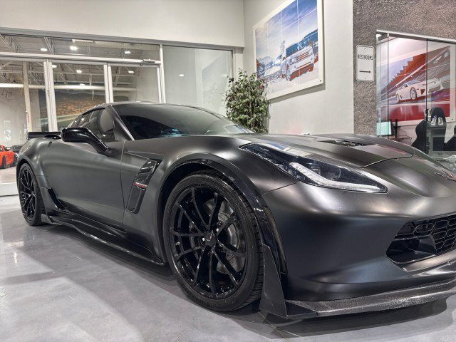 Used 2017 Chevrolet Corvette Grand Sport w/ Carbon Flash Badge Package RWD image 22