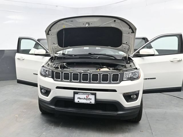 Used 2018 Jeep Compass Latitude w/ Popular Equipment Group AWD/4WD image 57