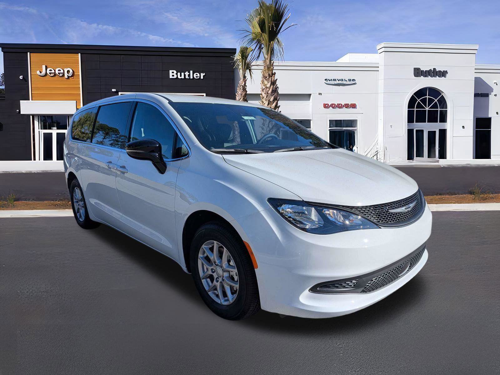 New 2026 Chrysler Voyager LX image 8