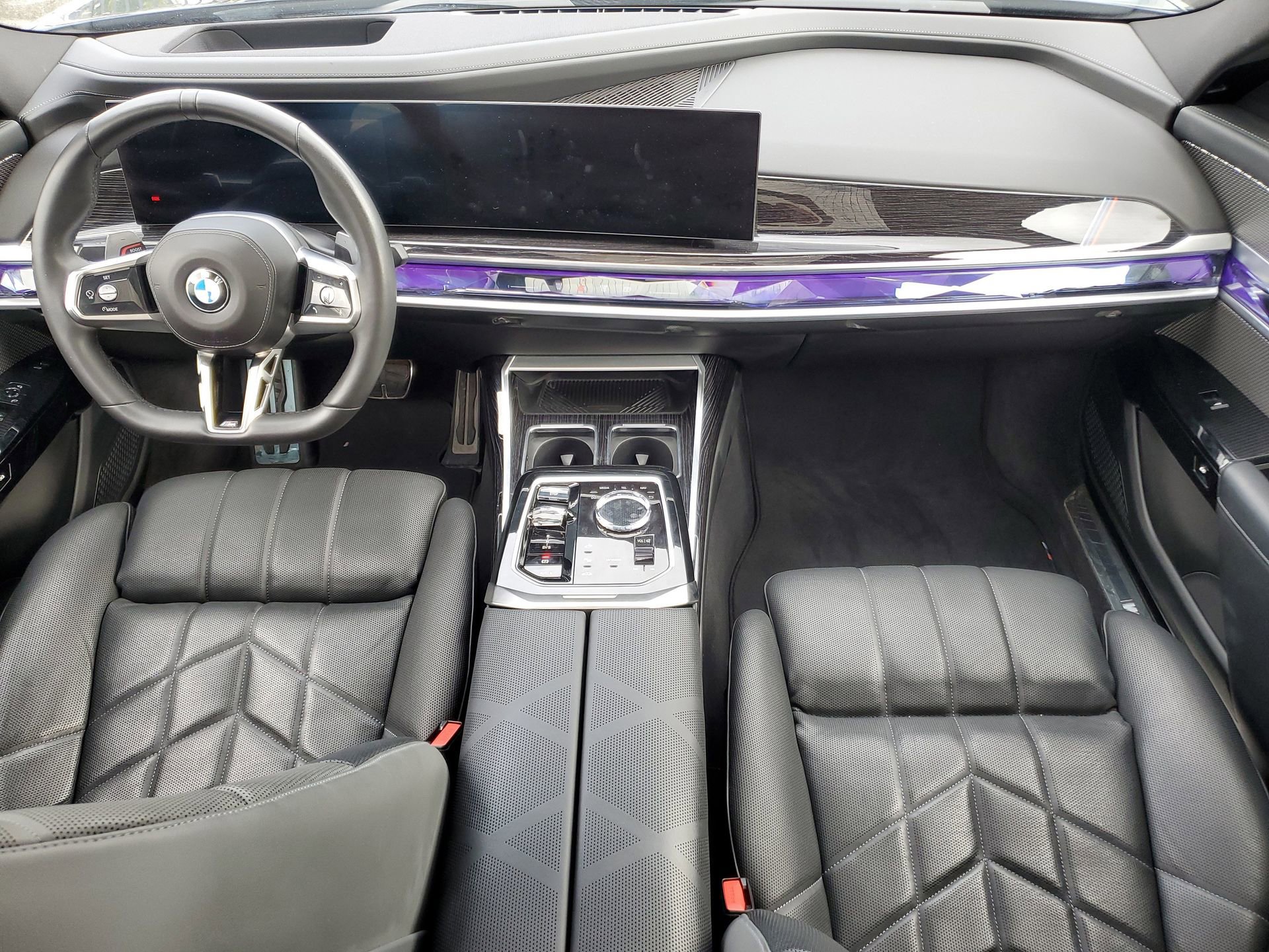 Used 2024 BMW 760i xDrive w/ Premium Package image 14