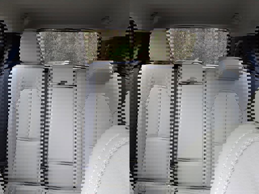 New 2026 Volvo XC40 B5 Plus w/ Protection Package Premier image 16