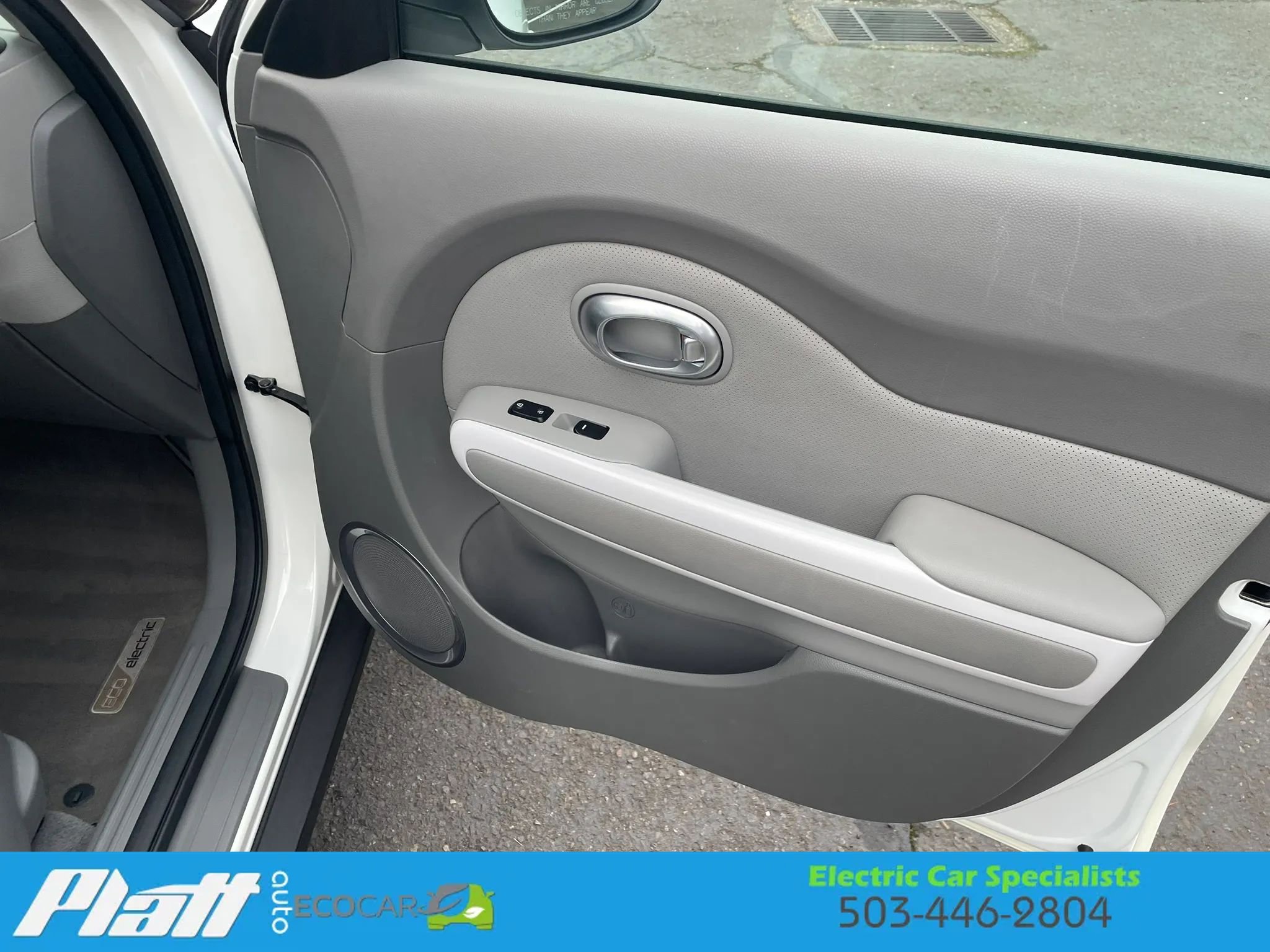 Used 2017 Kia Soul EV + w/ Sun & Fun Package image 48