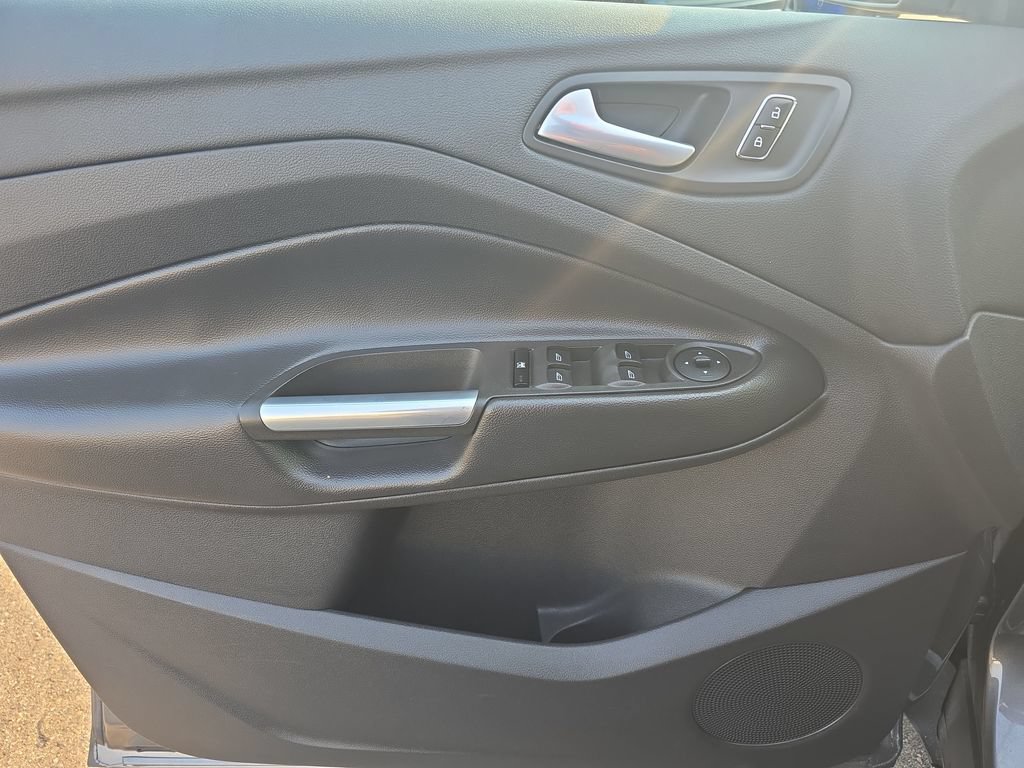 Used 2014 Ford Escape SE w/ Equipment Group 201A AWD/4WD image 12