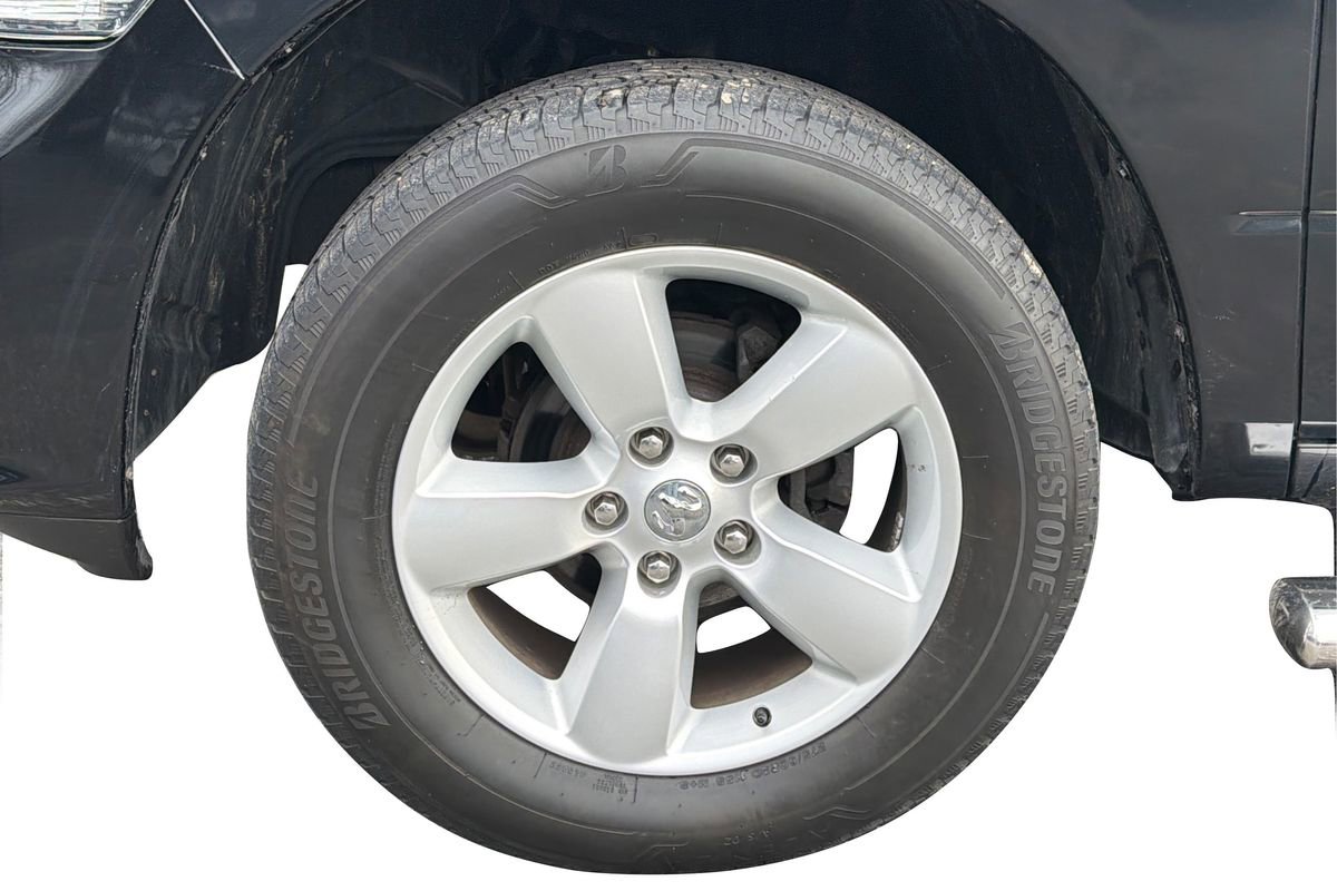 Used 2015 RAM 1500 Express image 23