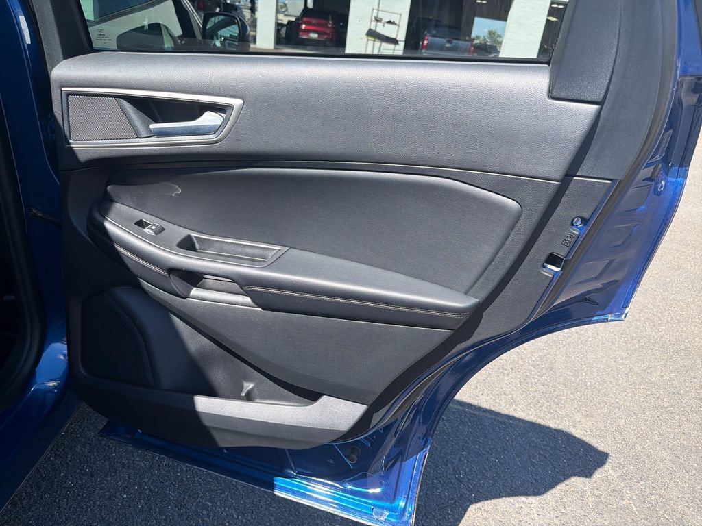 Used 2023 Ford Edge SEL w/ Convenience Package AWD/4WD image 16