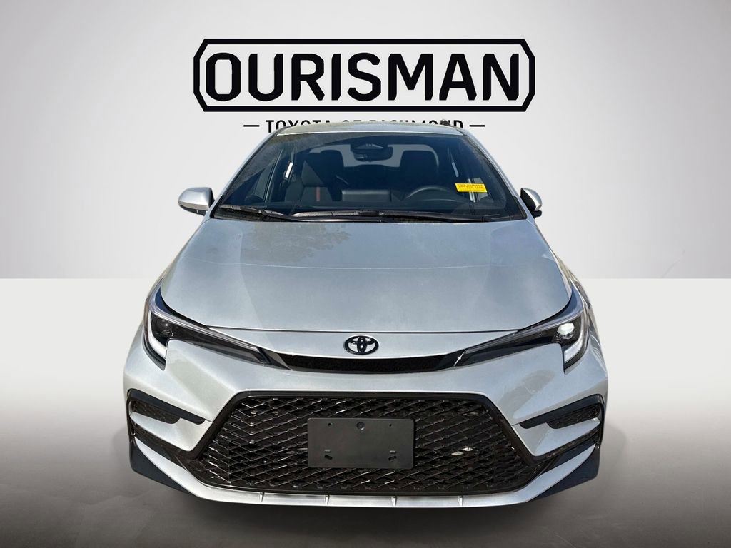 Used 2025 Toyota Corolla SE image 2
