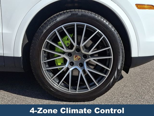 Used 2019 Porsche Cayenne E-Hybrid image 10