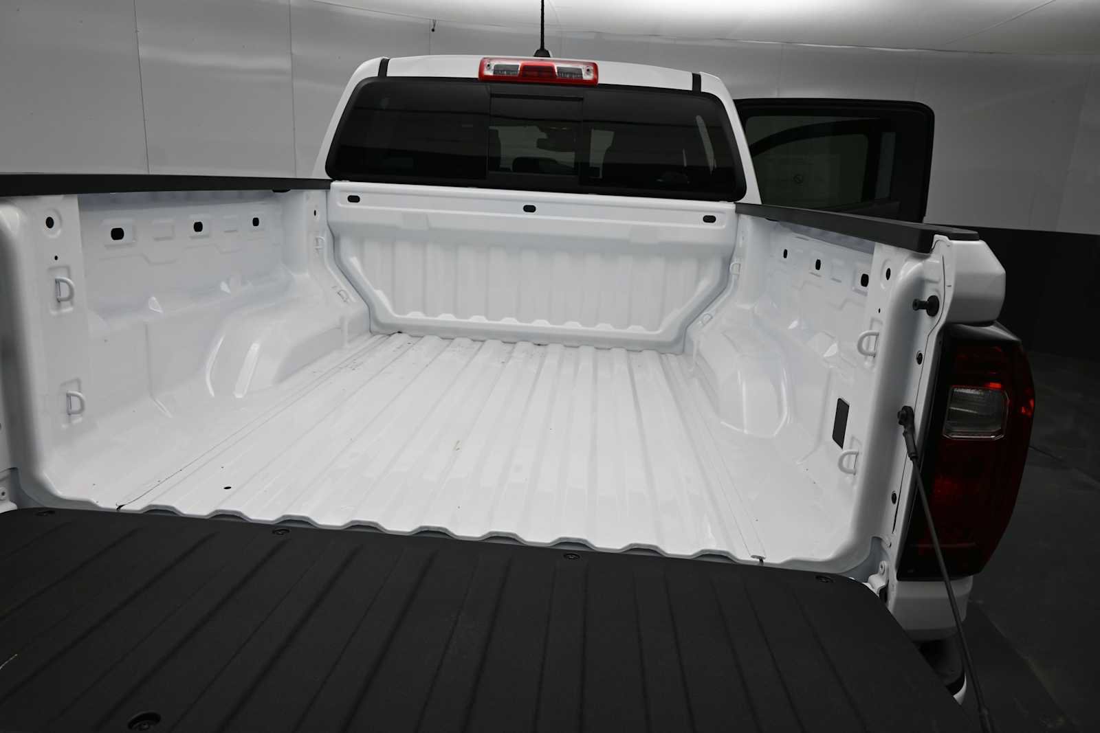 New 2026 GMC Canyon Elevation AWD/4WD image 15