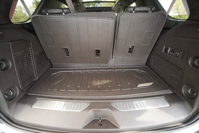 Used 2024 GMC Yukon Denali w/ Max Trailering Package image 29