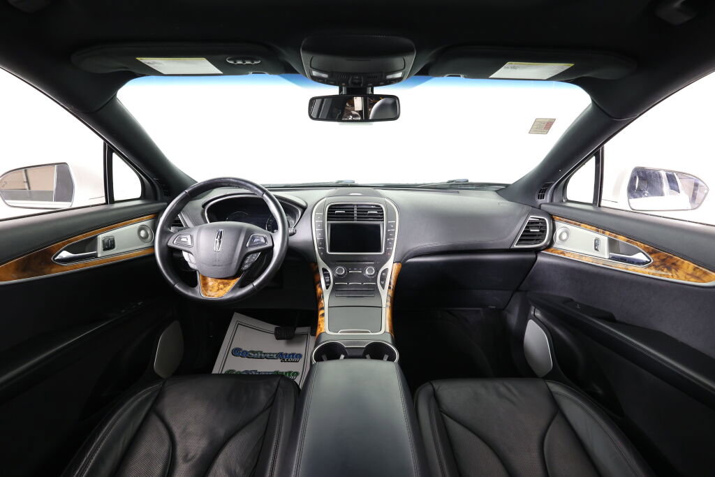 Used 2017 Lincoln MKX Reserve w/ Luxury Package image 28