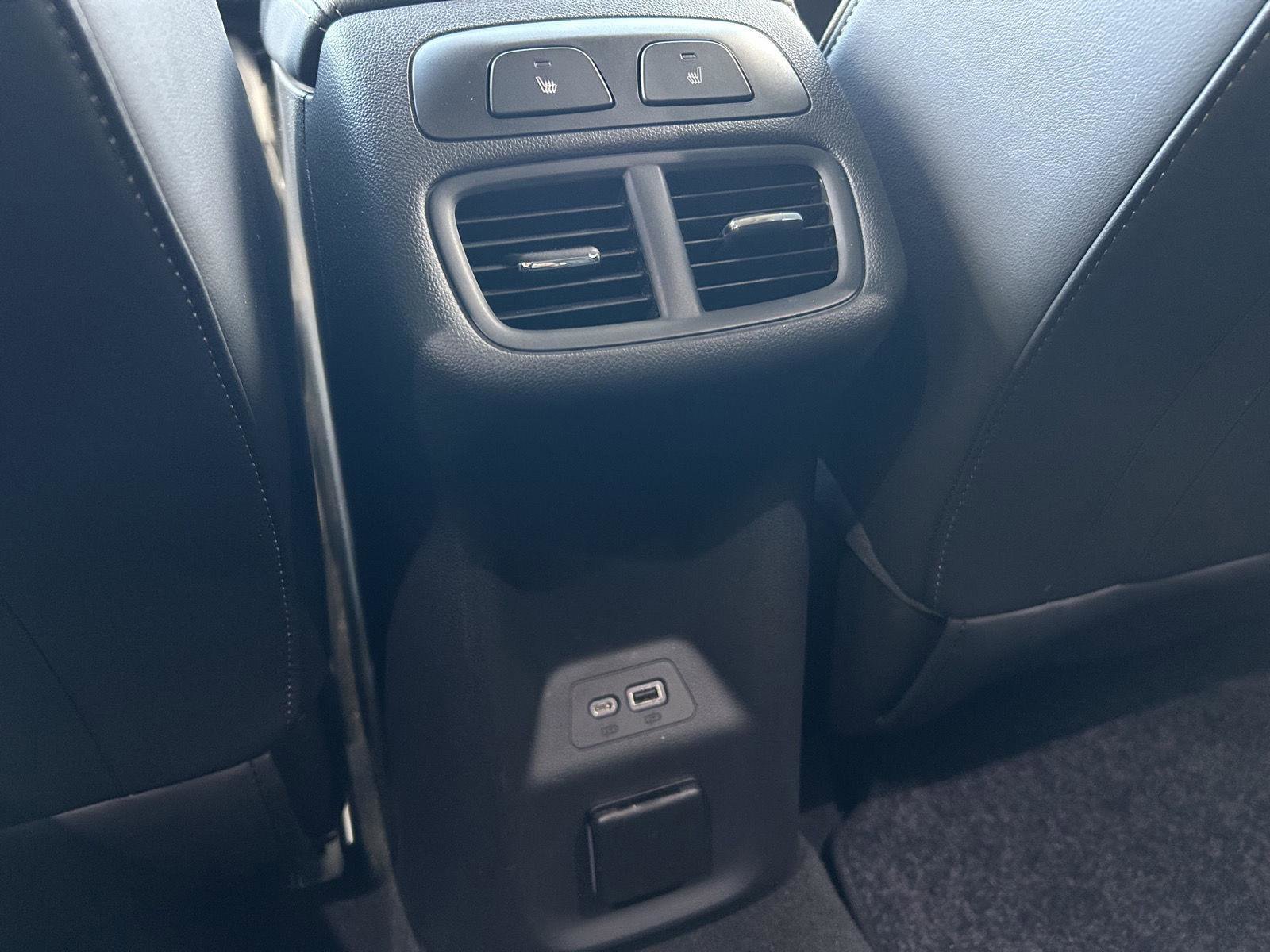 Used 2023 Buick Envision Avenir image 17