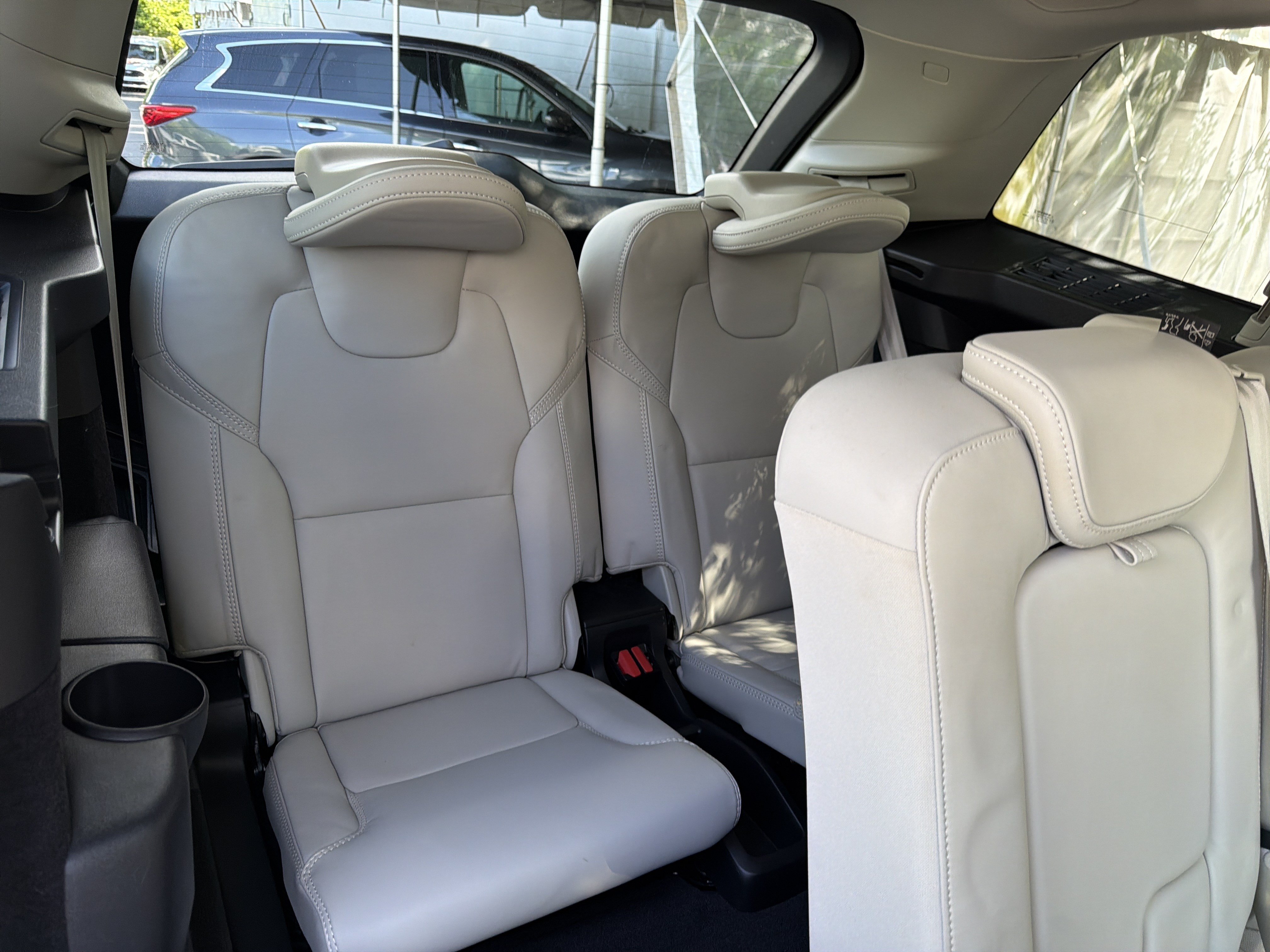 Certified 2024 Volvo XC90 T8 Ultimate w/ Protection Package Premier AWD/4WD image 33