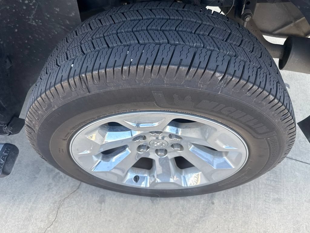 Used 2020 RAM 1500 Big Horn RWD image 14