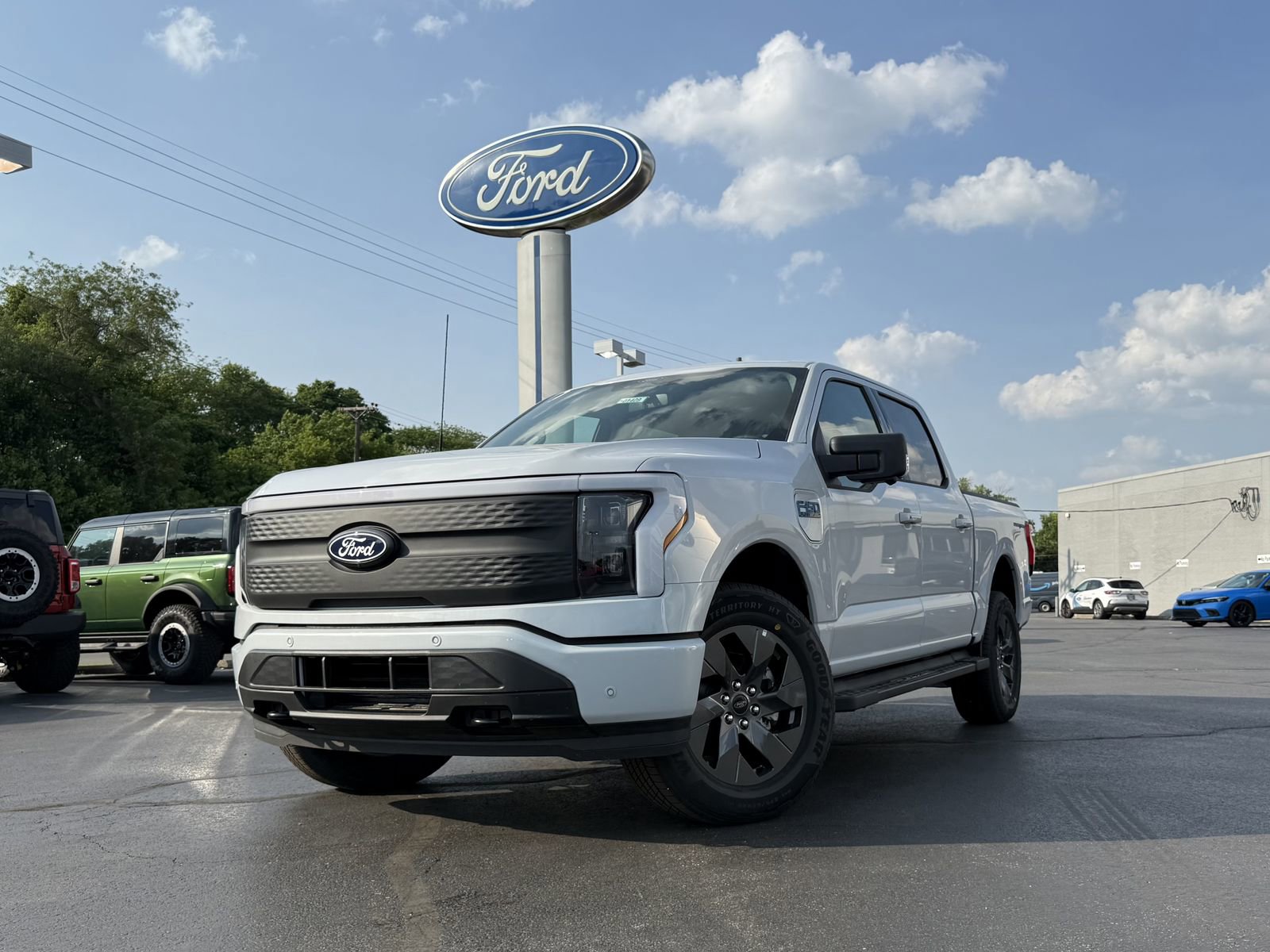 New 2025 Ford F150 Lightning Flash