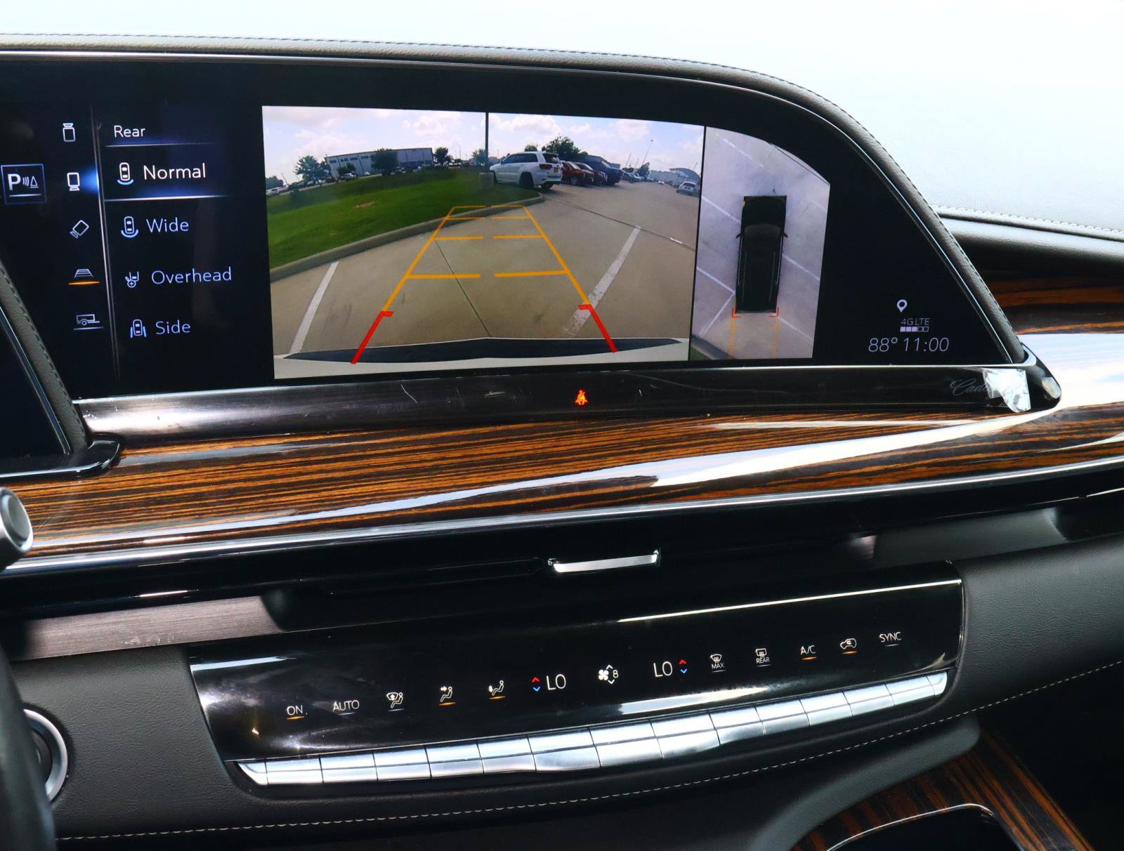 Used 2022 Cadillac Escalade Luxury RWD image 32