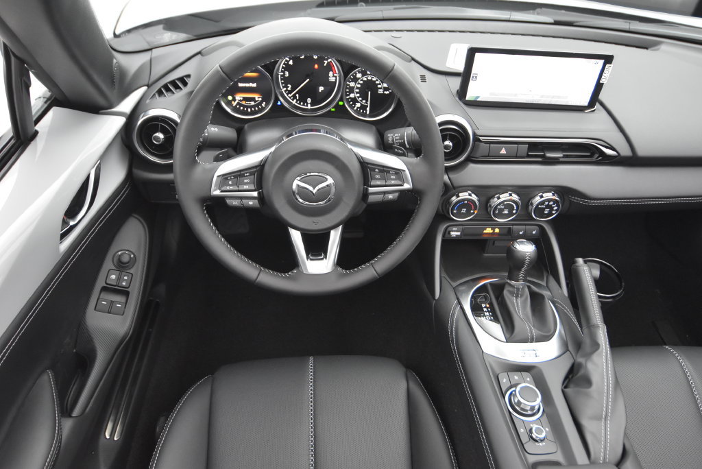 Used 2025 MAZDA MX-5 Miata RF Grand Touring RWD image 28