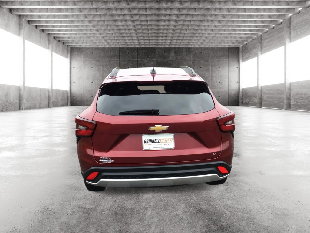 Used 2025 Chevrolet Trax LT FWD image 6