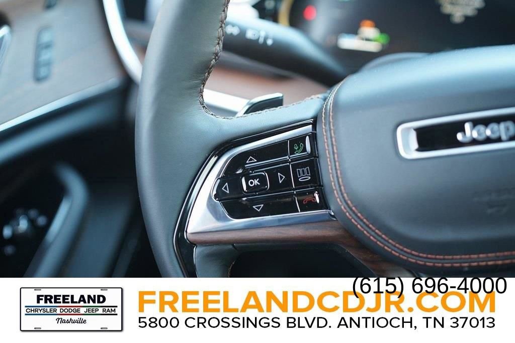 New 2024 Jeep Grand Cherokee Summit w/ Advanced Protech Group IV image 22