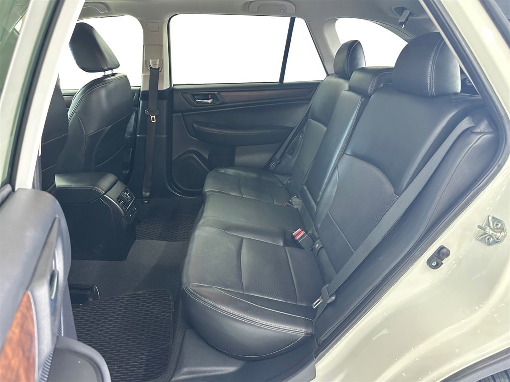Used 2015 Subaru Outback 2.5i Limited image 16