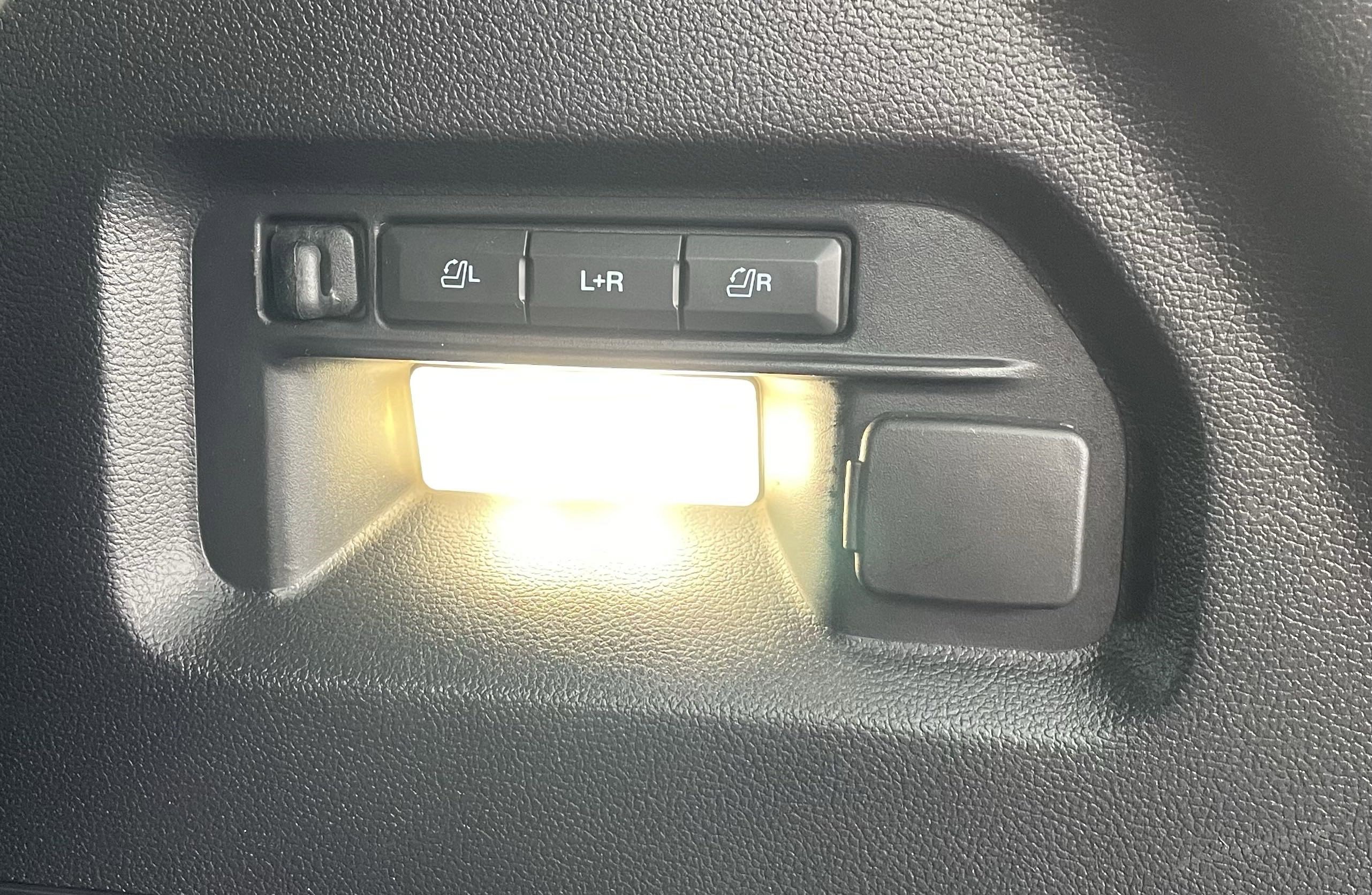 Used 2022 Ford Explorer Limited image 41