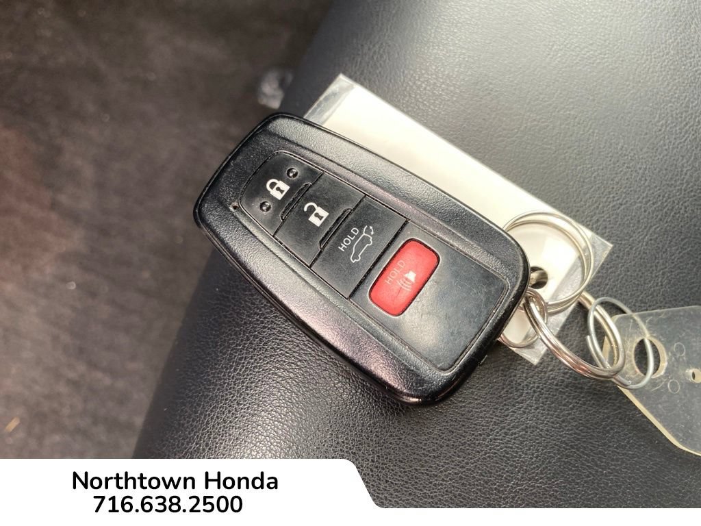 Used 2023 Toyota RAV4 XLE Premium AWD/4WD image 20