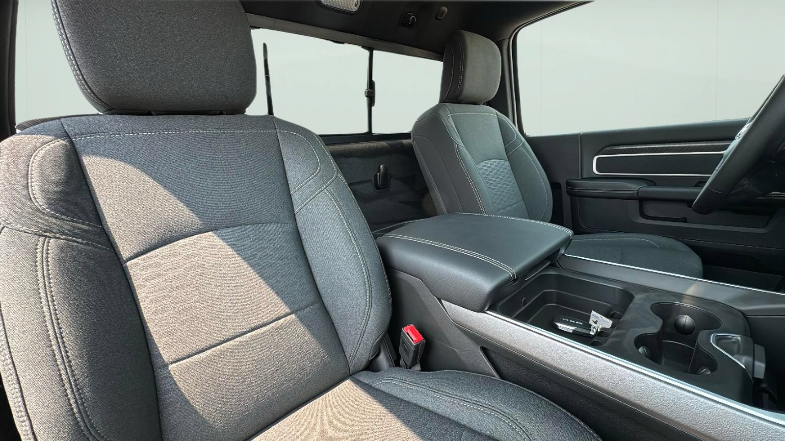 New 2026 RAM 2500 Big Horn AWD/4WD image 17