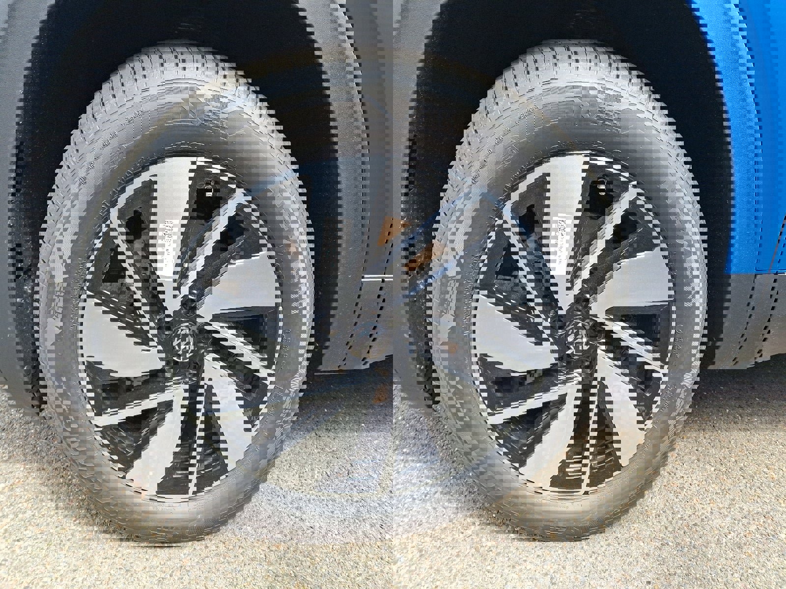 New 2025 Volkswagen Atlas SEL image 4