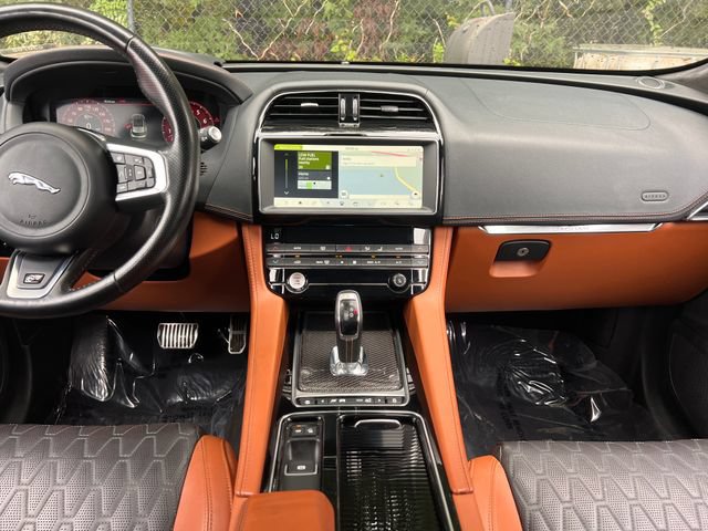 Used 2020 Jaguar F-PACE SVR AWD/4WD image 17