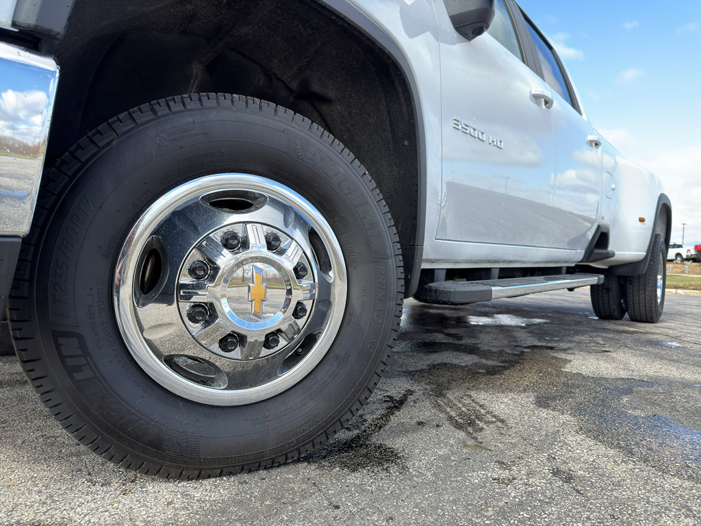 Used 2025 Chevrolet Silverado 3500 LT w/ All Star Edition image 12