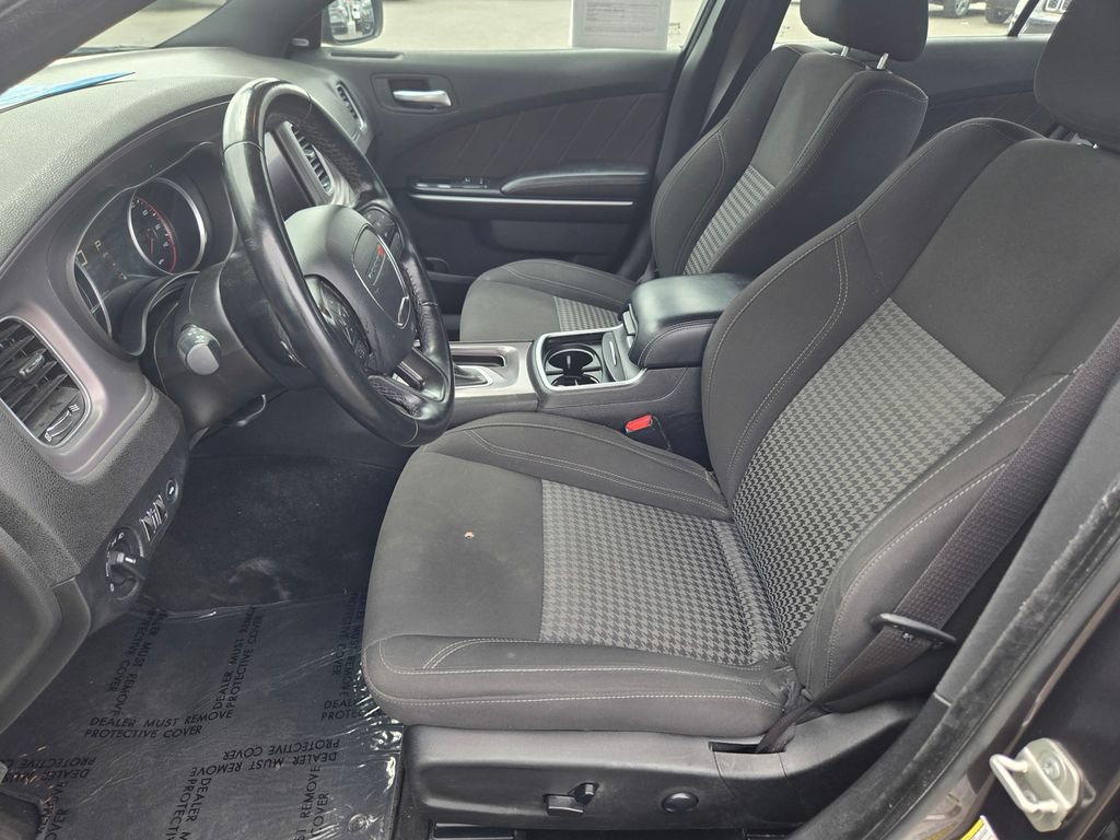 Used 2023 Dodge Charger SXT RWD image 11