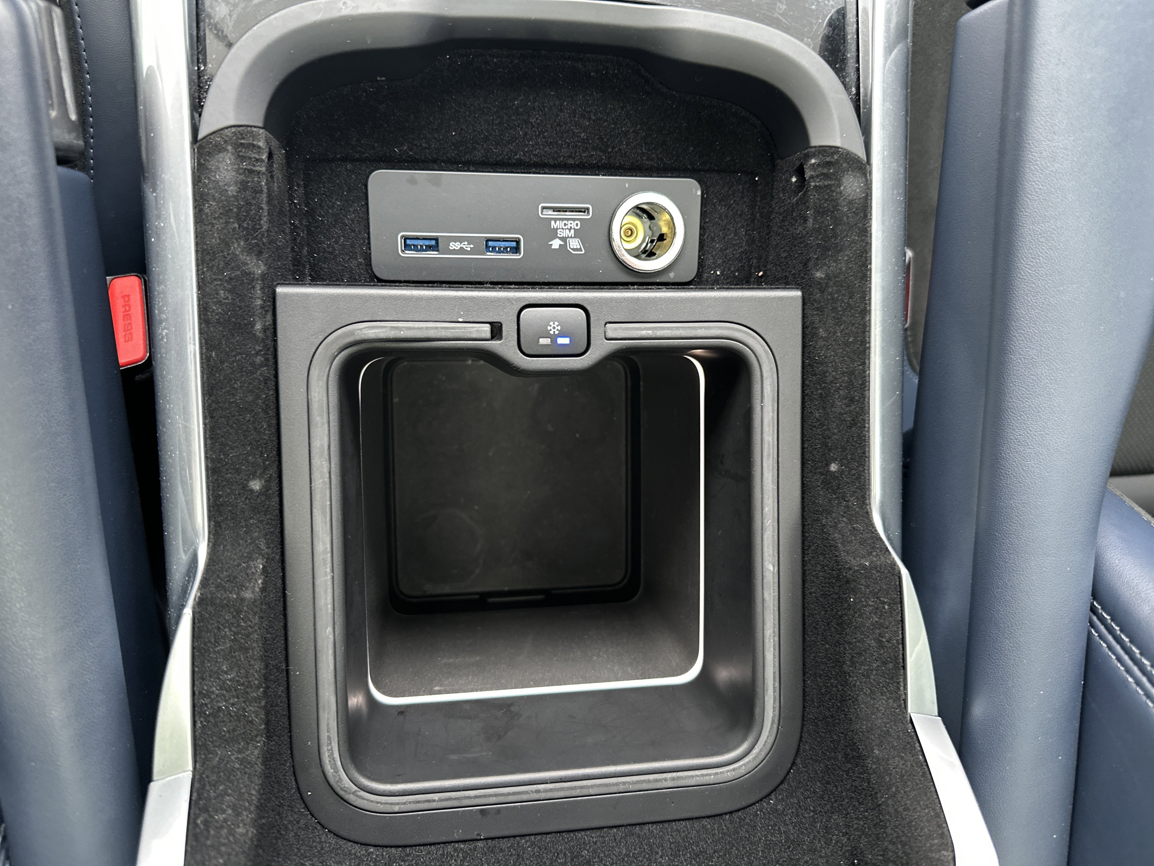 Used 2021 Land Rover Range Rover Sport HST image 32