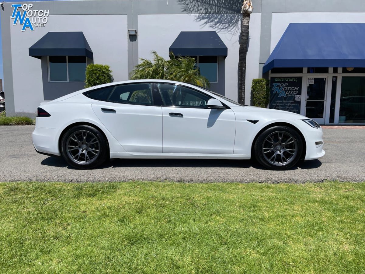 Used 2024 Tesla Model S AWD/4WD image 4