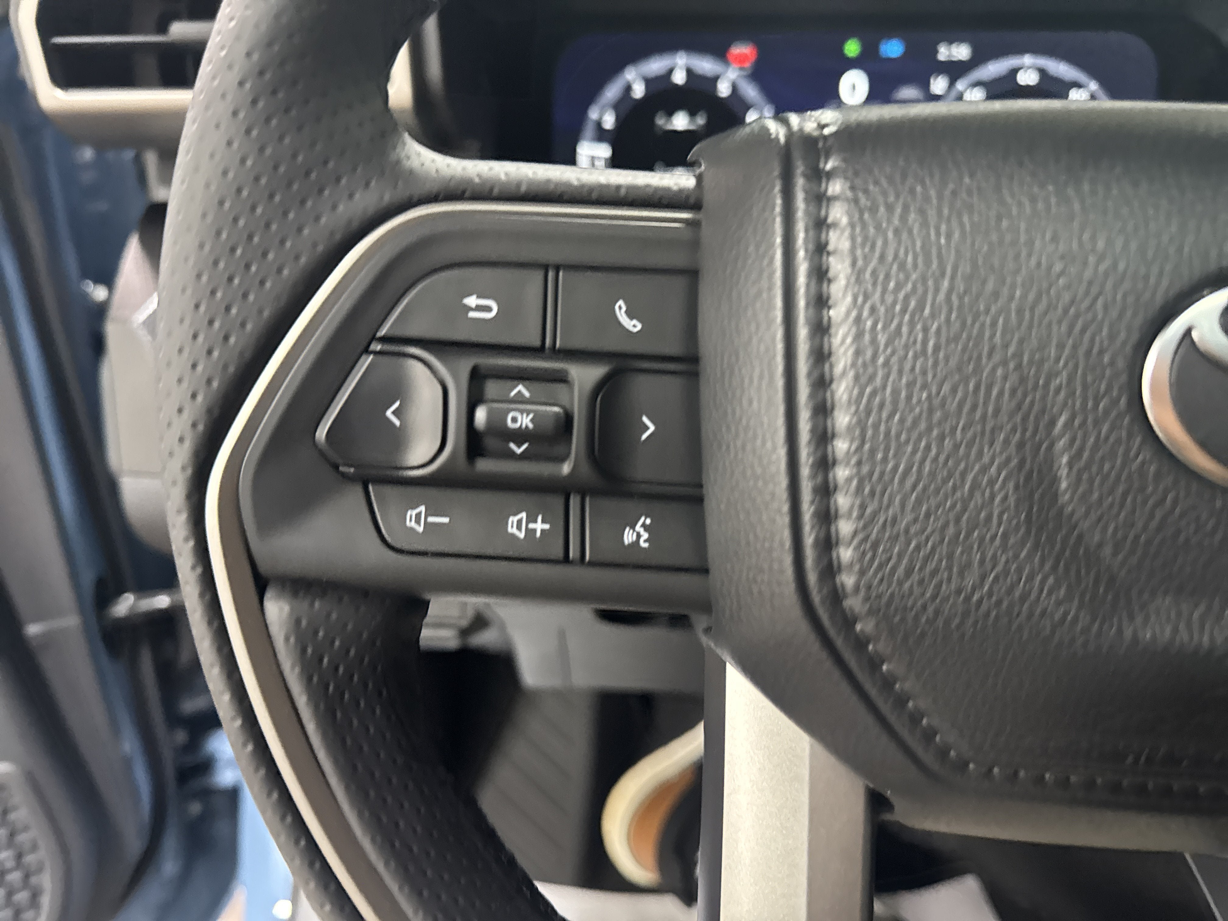 New 2026 Toyota 4Runner Limited AWD/4WD image 17