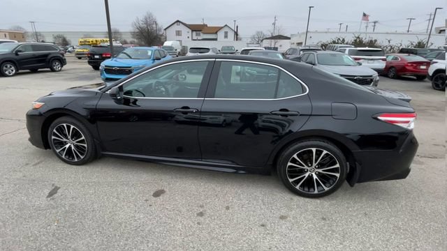 Used 2020 Toyota Camry SE FWD image 7