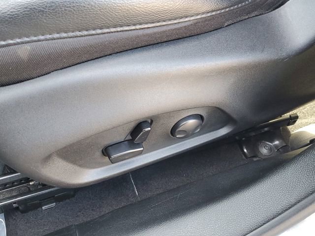 Used 2023 Jeep Compass Limited image 17