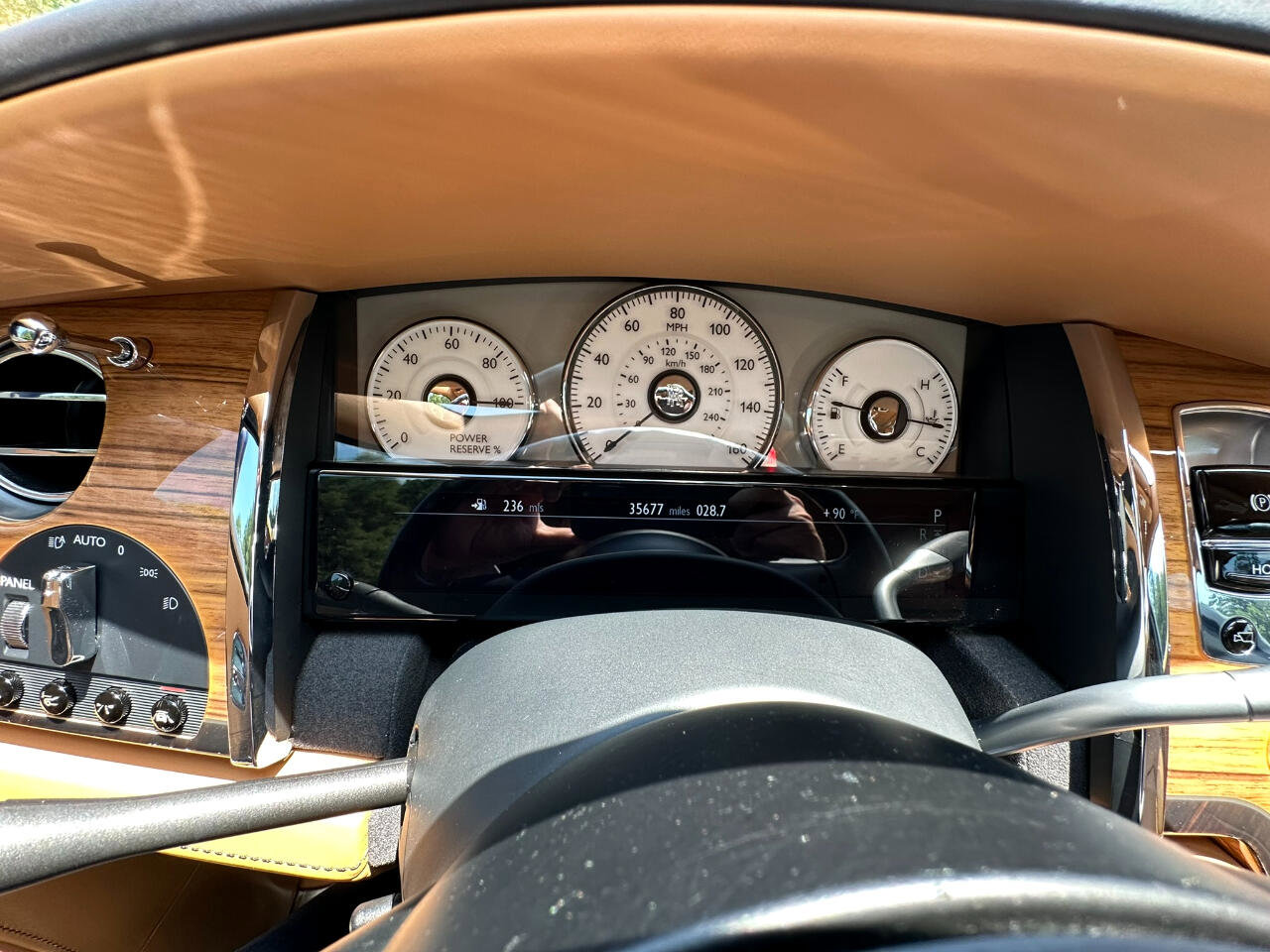 Used 2014 Rolls-Royce Ghost image 17