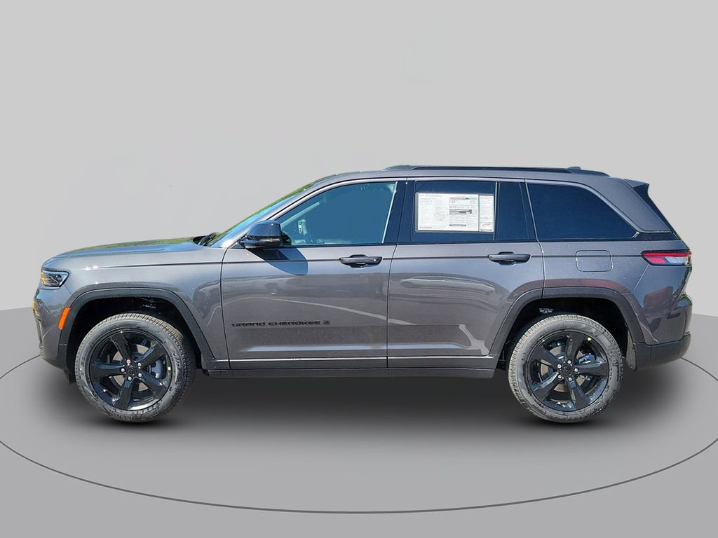 New 2026 Jeep Grand Cherokee Limited w/ Limited Altitude Package RWD image 6