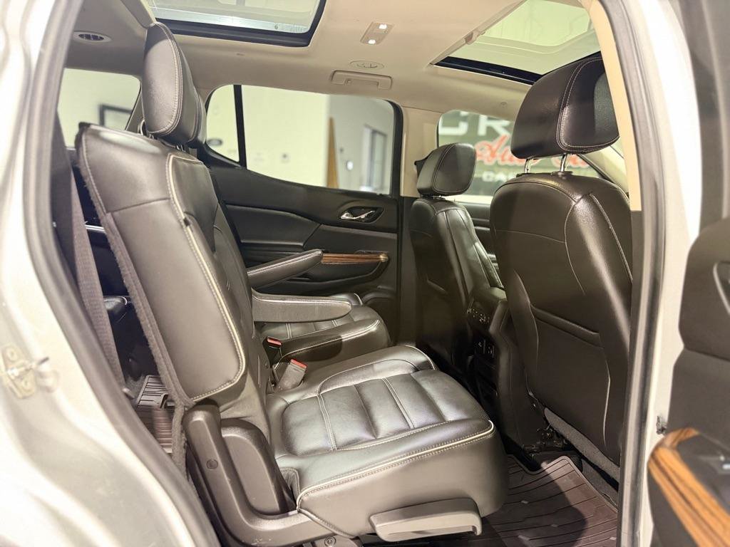 Used 2019 GMC Acadia Denali w/ Technology Package FWD image 13