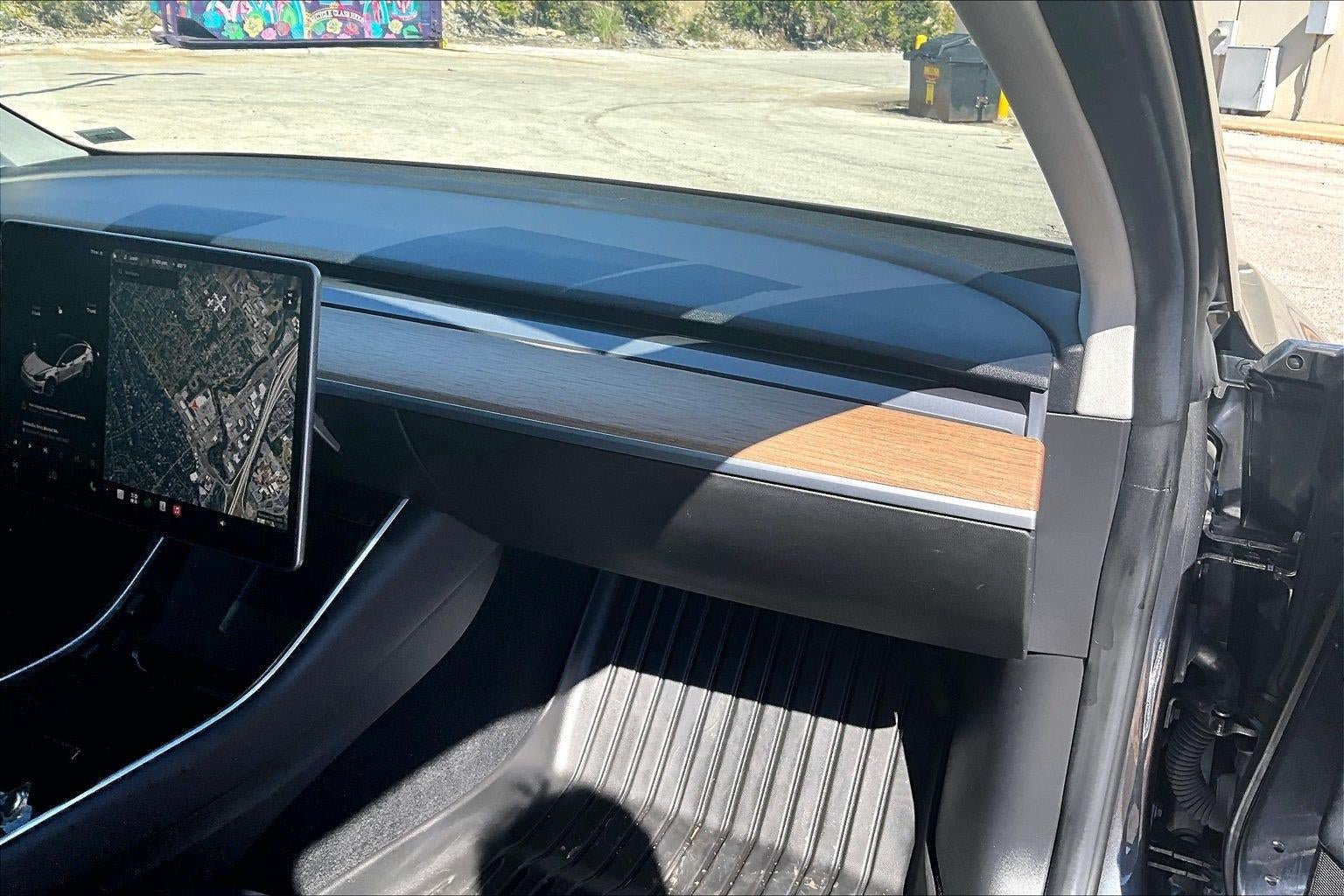 Used 2018 Tesla Model 3 Long Range AWD/4WD image 13