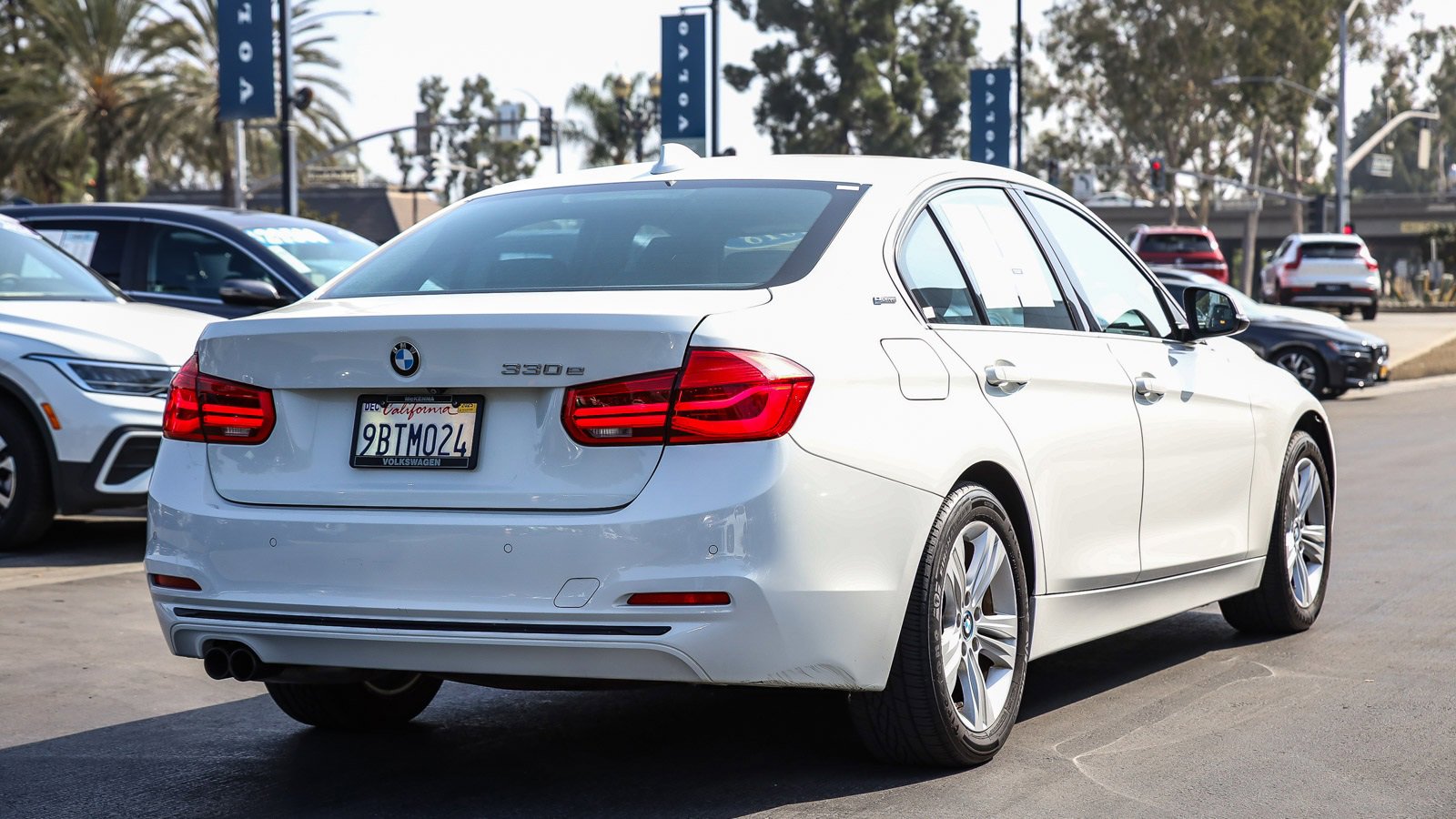 Used 2018 BMW 330e image 9