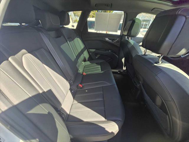 Used 2024 Audi Q4 e-tron Prestige image 15