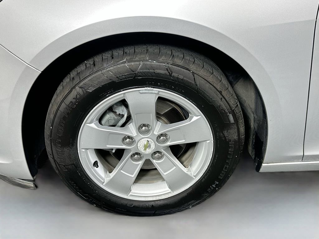 Used 2015 Chevrolet Malibu LS image 25