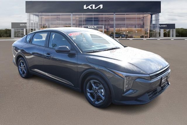 New 2026 Kia K4 LXS image 1