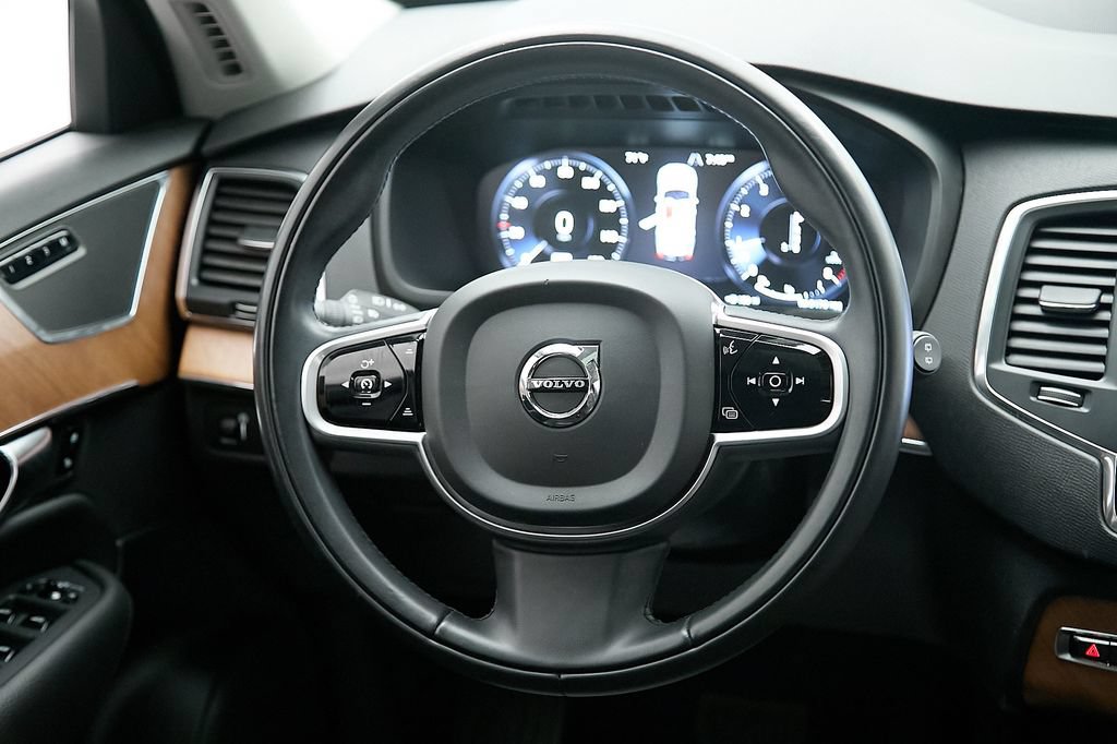 Used 2021 Volvo XC90 T6 Momentum AWD/4WD image 26