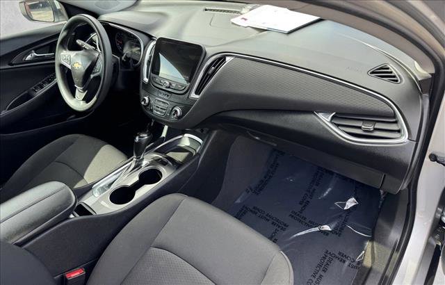 Used 2020 Chevrolet Malibu LT FWD image 21